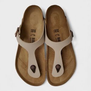 203 Birkenstock Gizeh Leather Sandals